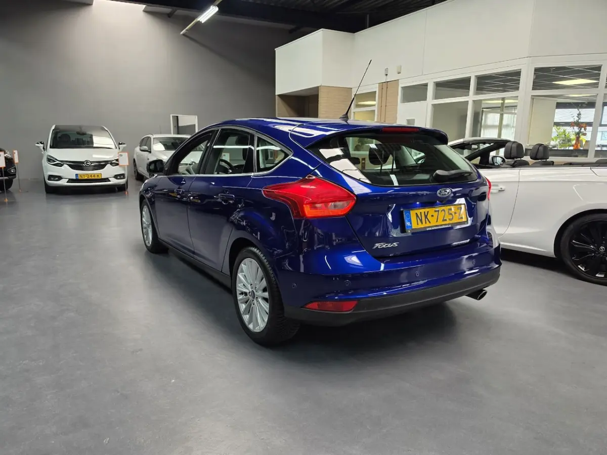 1.5 Titanium CAMERA AUTOPARK CARPLAY NAP NL AUTO