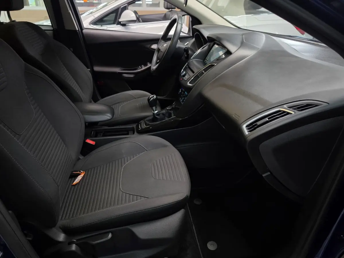 1.5 Titanium CAMERA AUTOPARK CARPLAY NAP NL AUTO