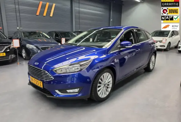 1.5 Titanium CAMERA AUTOPARK CARPLAY NAP NL AUTO