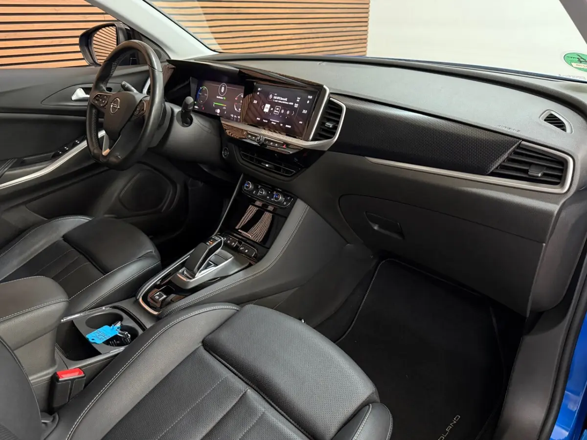 1.6 Turbo Plug-In Hybrid Ultimate| IntelliLux Matrix LED | 360Â° Camera | ACC|Leder|Navi|St