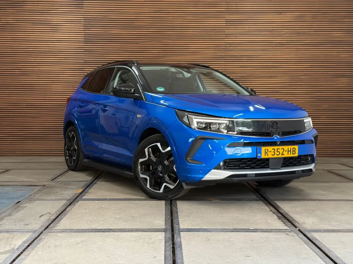 1.6 Turbo Plug-In Hybrid Ultimate| IntelliLux Matrix LED | 360Â° Camera | ACC|Leder|Navi|St