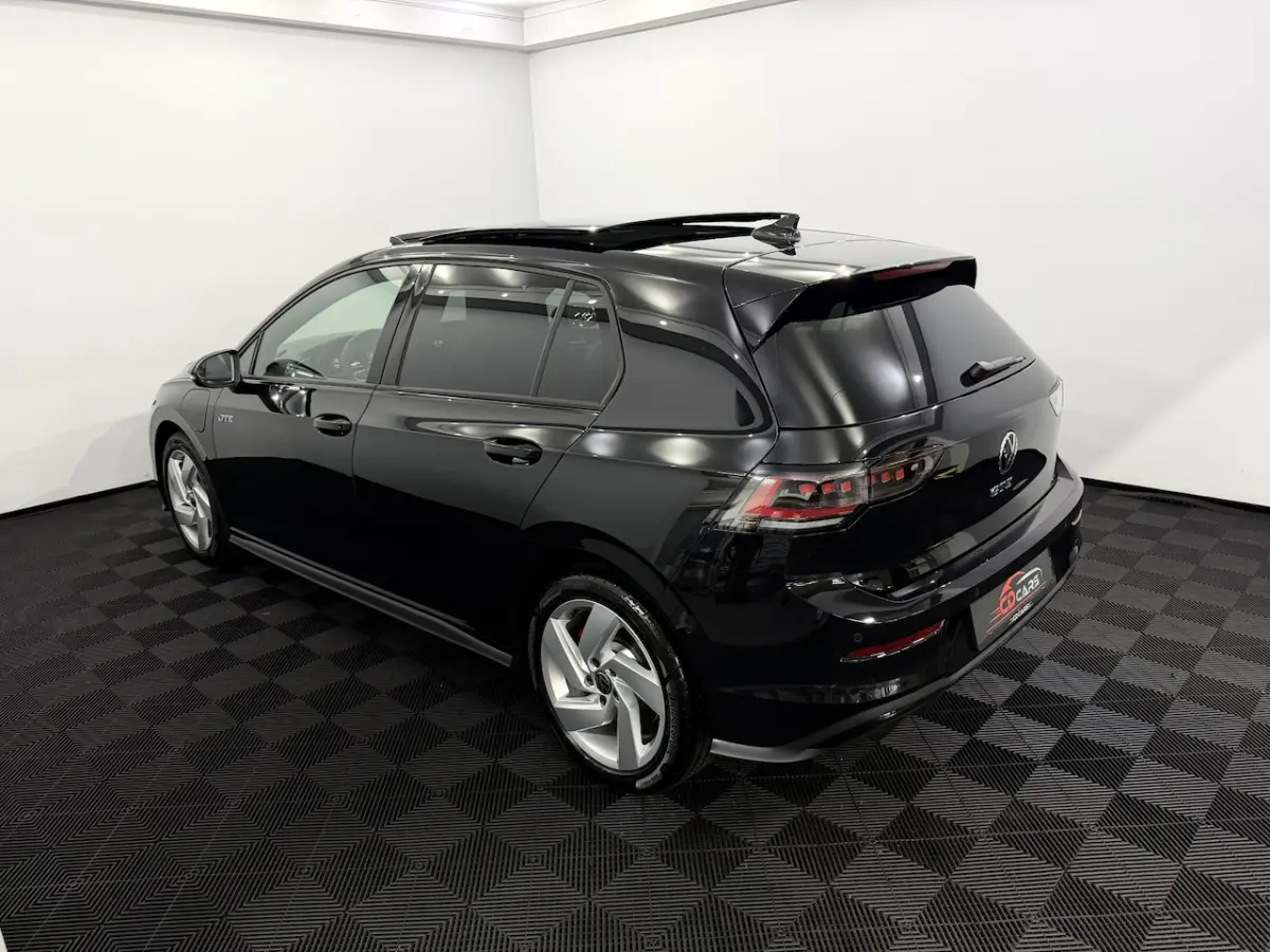 1.5 eHybrid GTE Plug-in Panoramadak, 360 Camera, Head-up display, Navi, Virtual desk, Memo