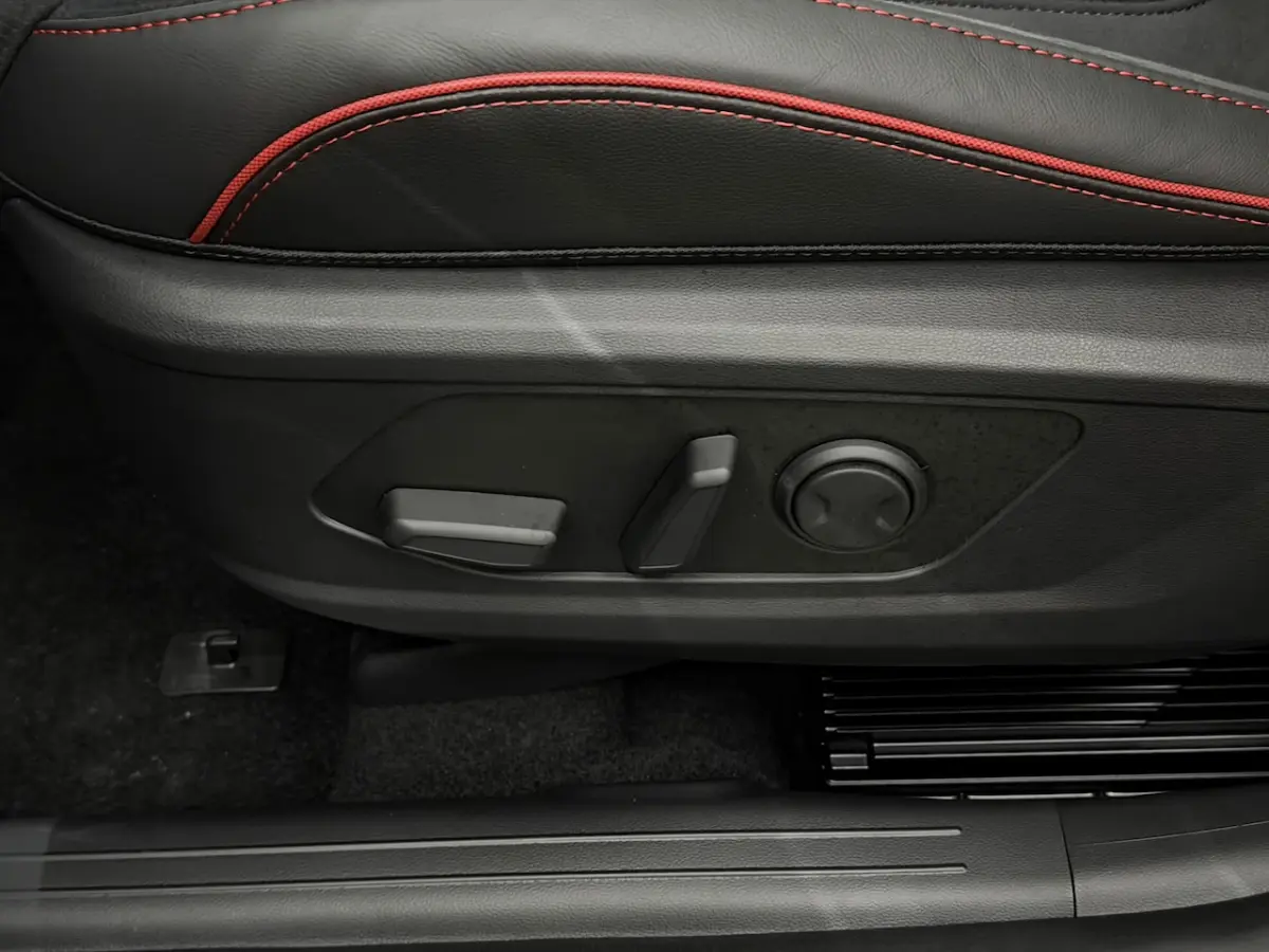 1.6 T-GDI PHEV N Line Sky 4 AWD Plug-in Pano, 360 Camera, Navi, Head-up display, Memory st