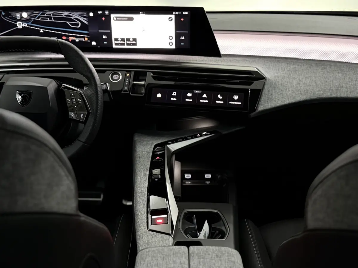 1.2 Hybrid 145 GT 7P Camera, Navi, Virtual desk, Elektrische achterklep, Keyless start, Cr