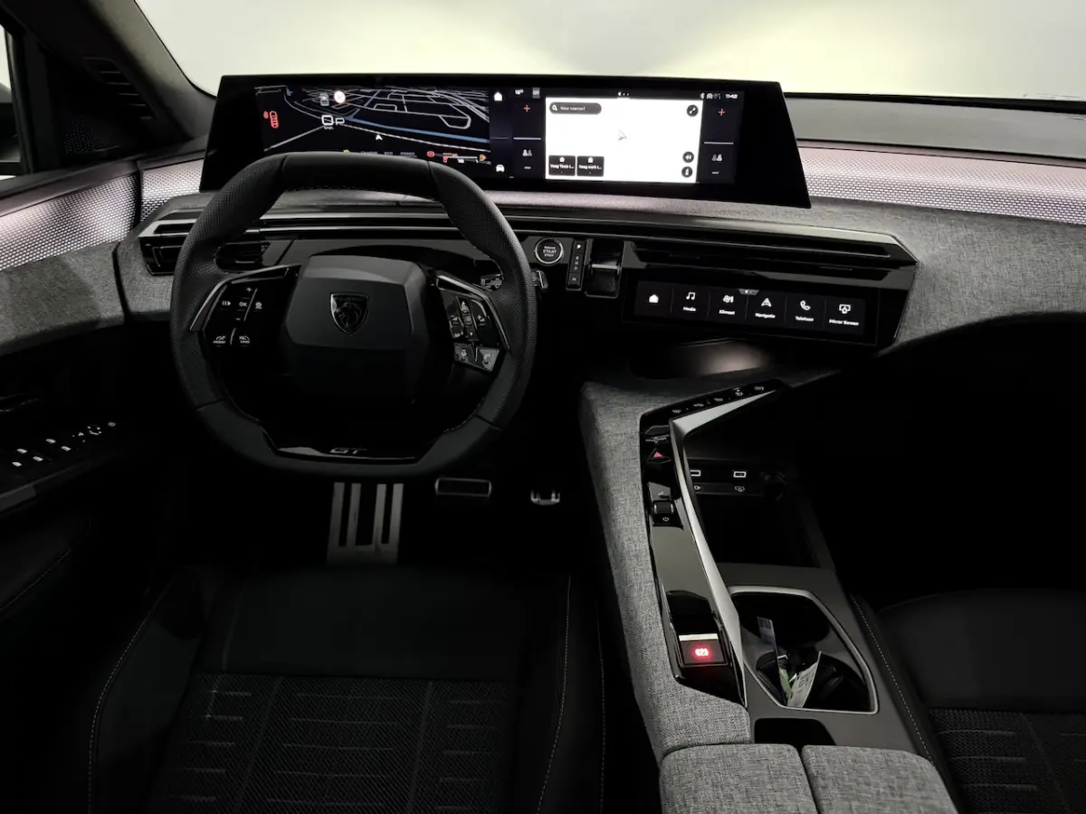 1.2 Hybrid 145 GT 7P Camera, Navi, Virtual desk, Elektrische achterklep, Keyless start, Cr