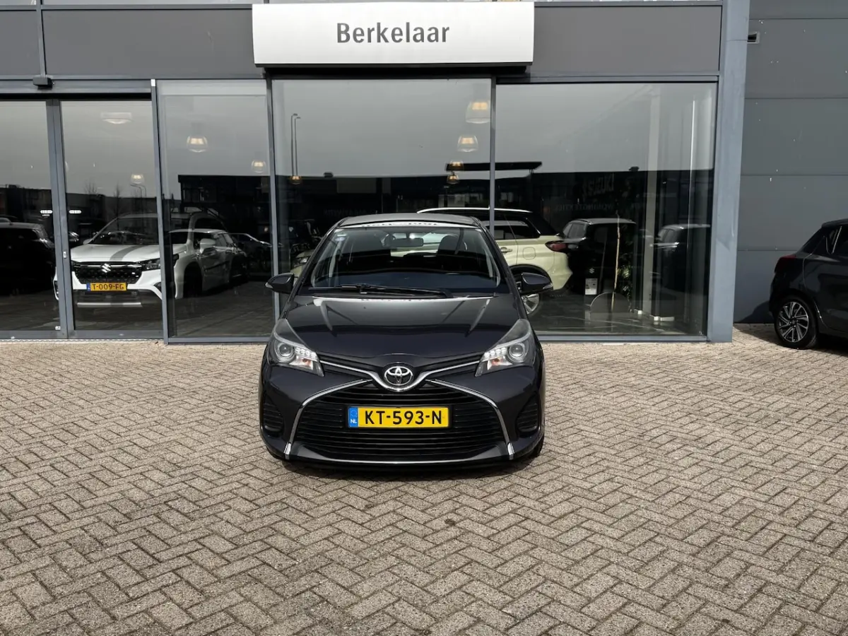 1.0 VVT-i Business Plus