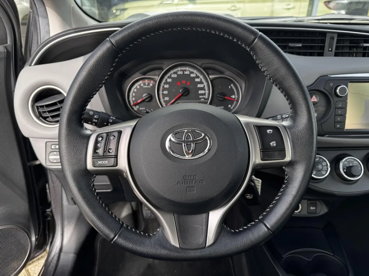 1.0 VVT-i Business Plus