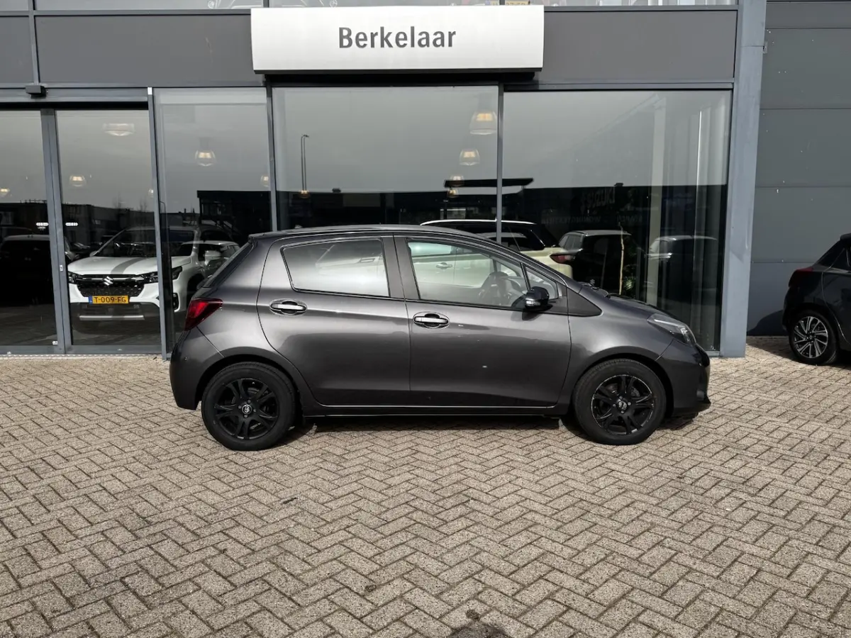 1.0 VVT-i Business Plus