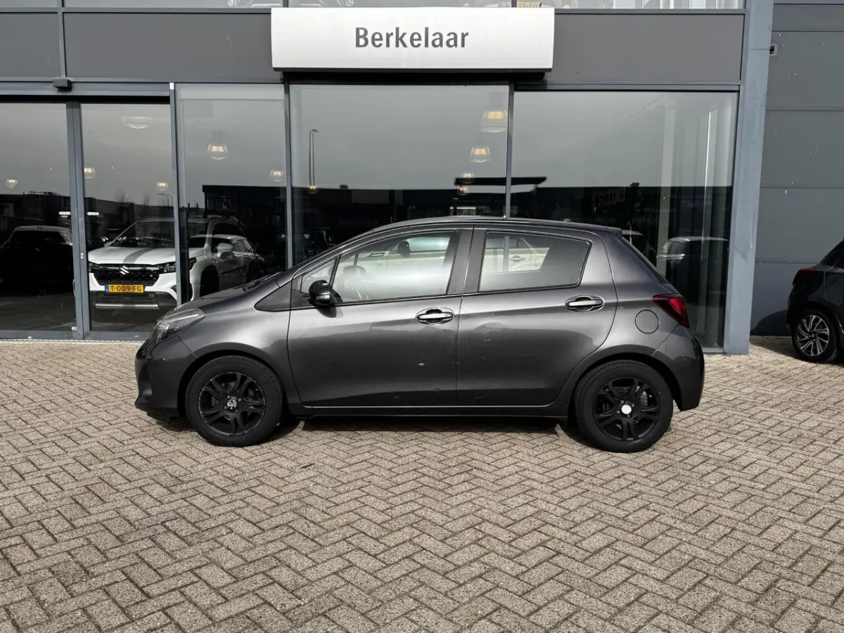 1.0 VVT-i Business Plus