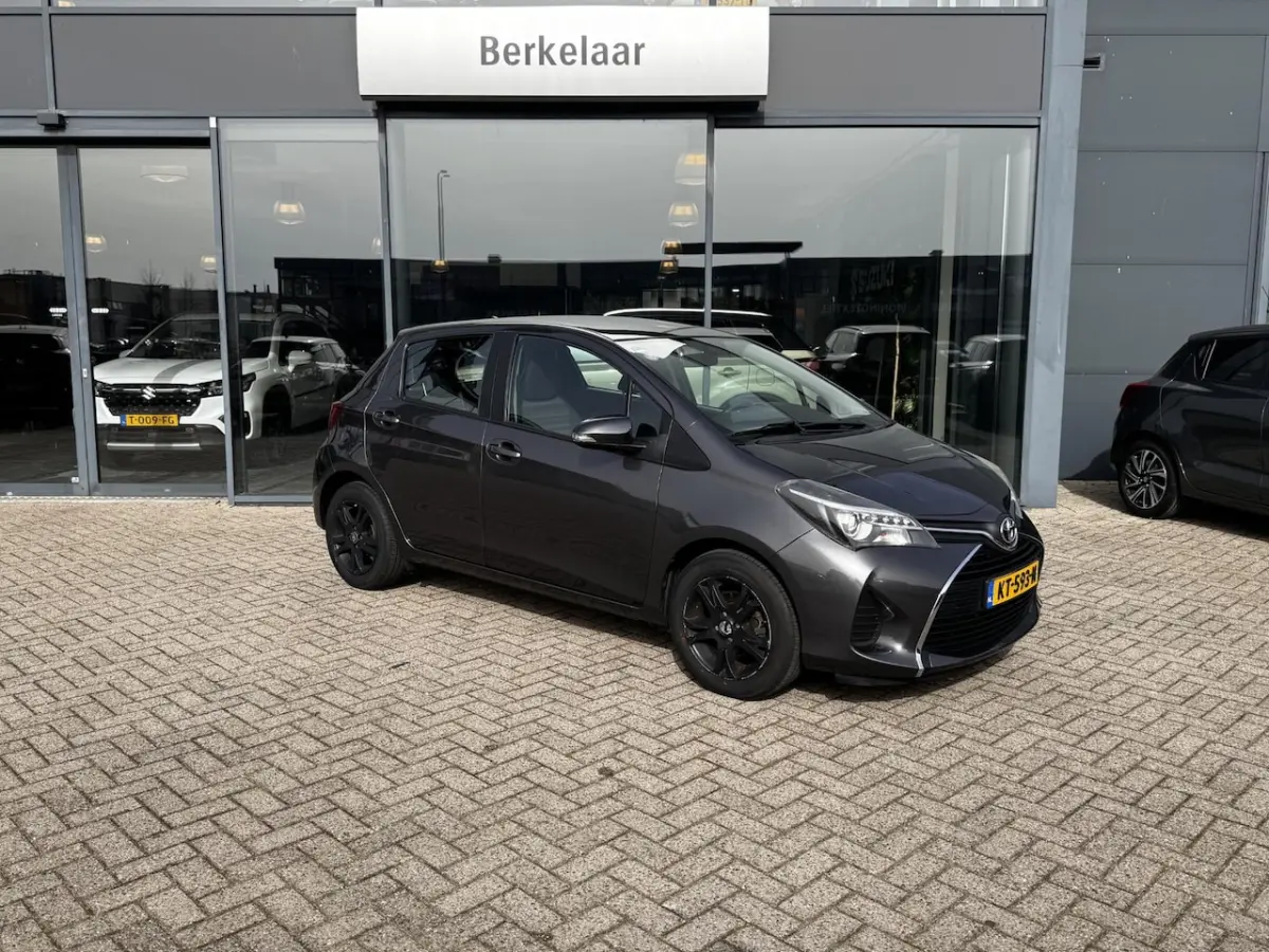 1.0 VVT-i Business Plus