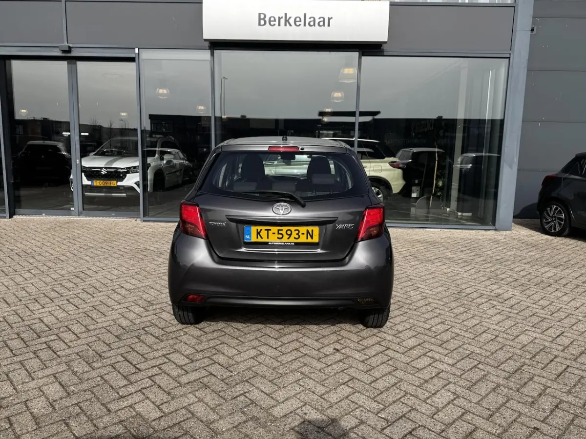 1.0 VVT-i Business Plus