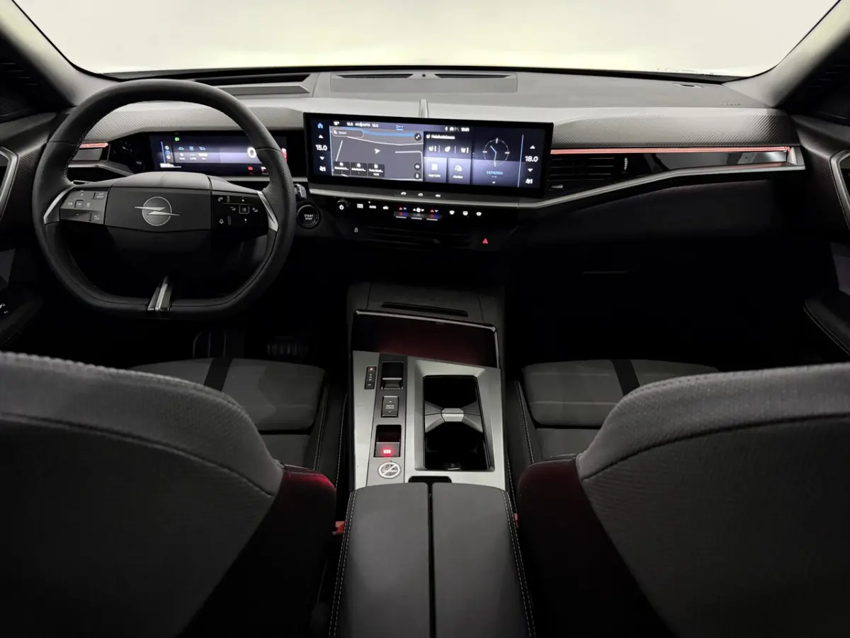 1.2 Turbo Hybrid GS-e 360 Camera, Navi, Half leder, Keyless start, Virtual desk, Rijstrook