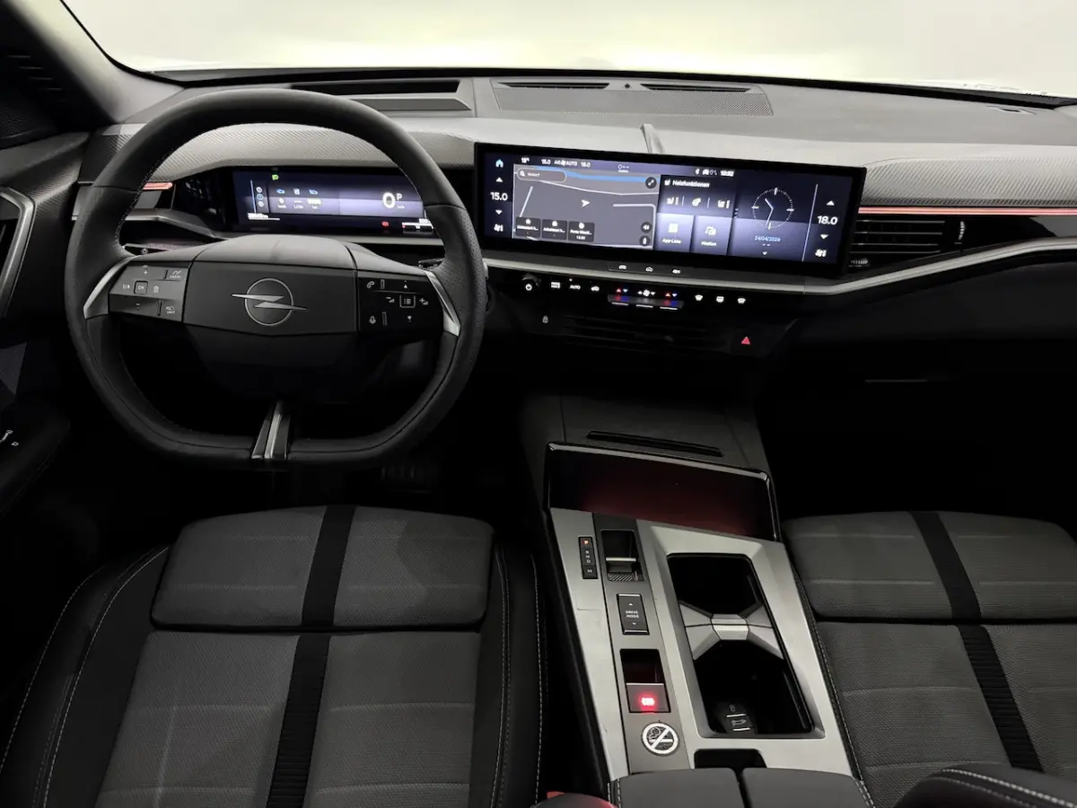 1.2 Turbo Hybrid GS-e 360 Camera, Navi, Half leder, Keyless start, Virtual desk, Rijstrook