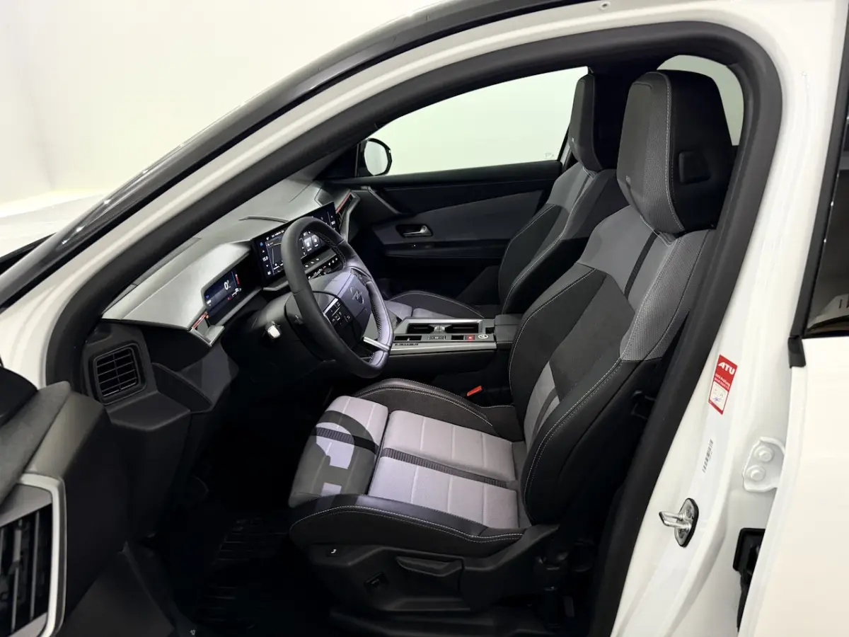 1.2 Turbo Hybrid GS-e 360 Camera, Navi, Half leder, Keyless start, Virtual desk, Rijstrook