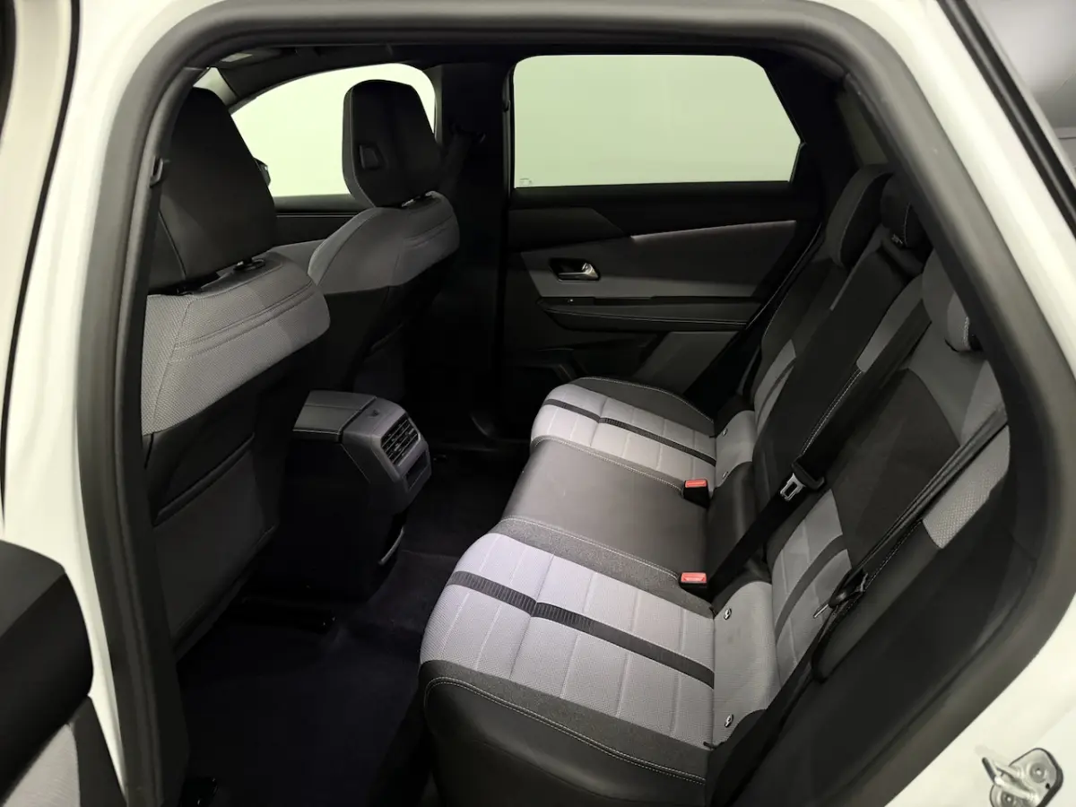1.2 Turbo Hybrid GS-e 360 Camera, Navi, Half leder, Keyless start, Virtual desk, Rijstrook