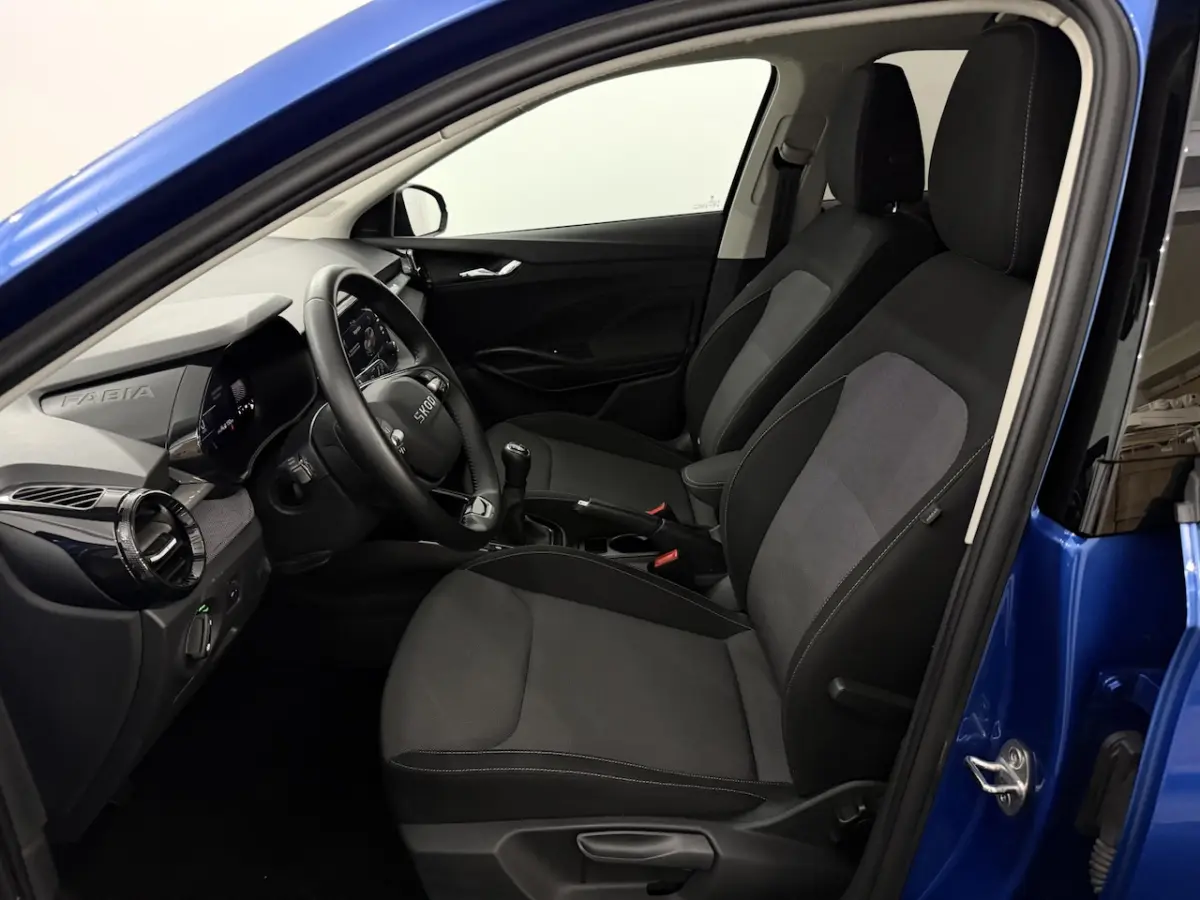 1.0 TSI Business Edition Camera, Apple carplay, Keyless start, Virtual desk, Airco, Stoelv