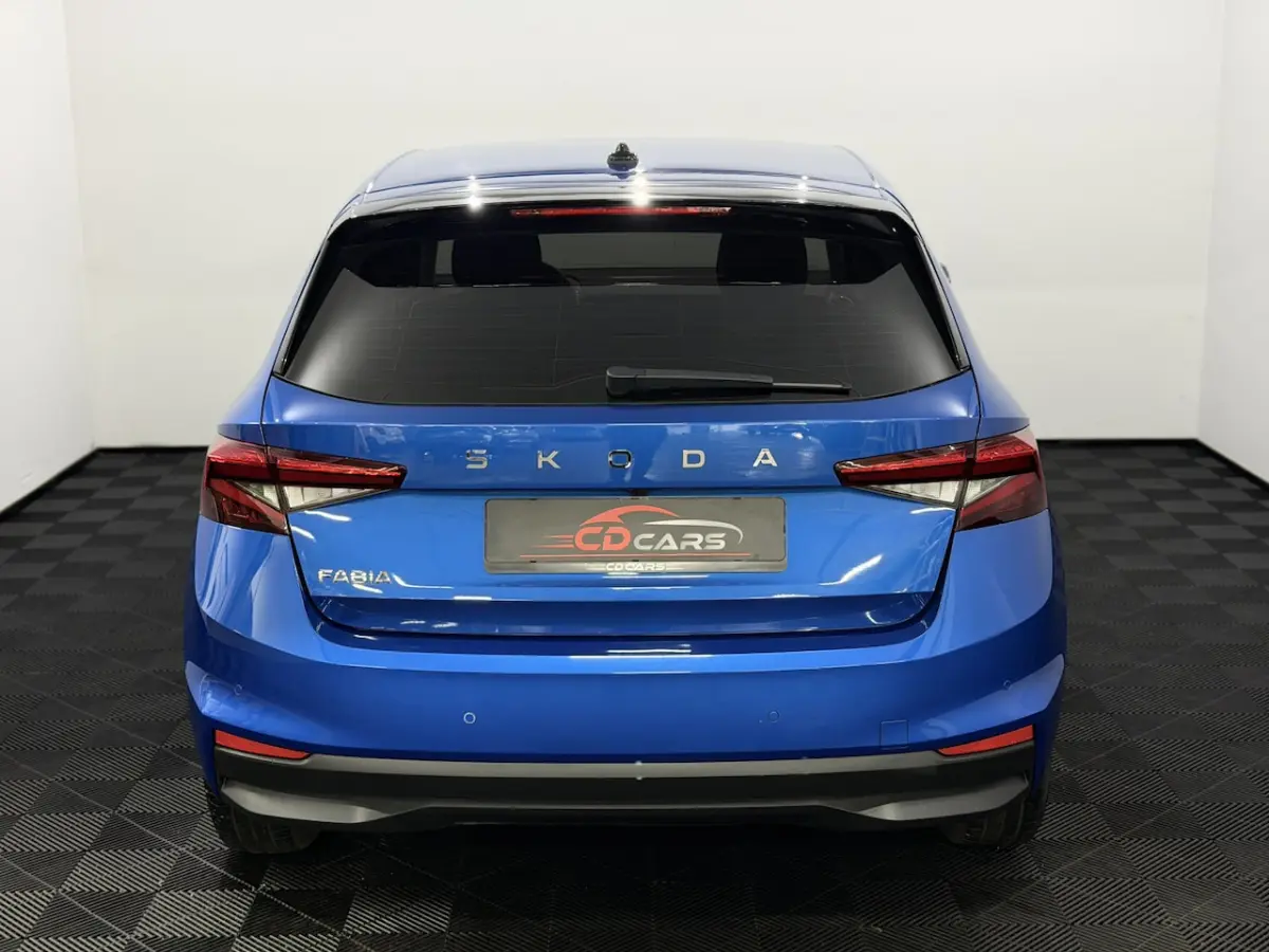 1.0 TSI Business Edition Camera, Apple carplay, Keyless start, Virtual desk, Airco, Stoelv