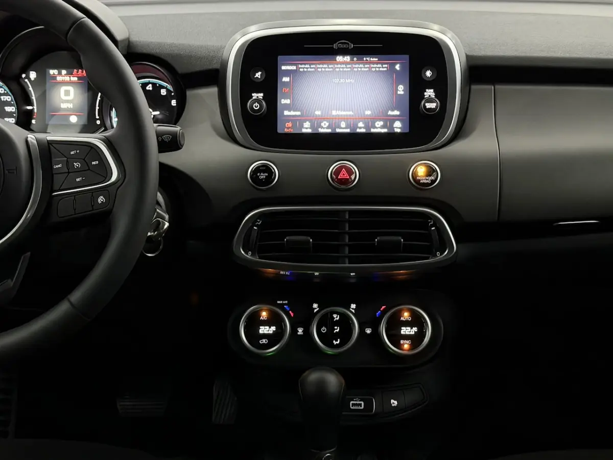 1.5 Hybrid Half leder, Camera, Apple carplay, Cruise control, Mistlamp, Lichtmetalen velge