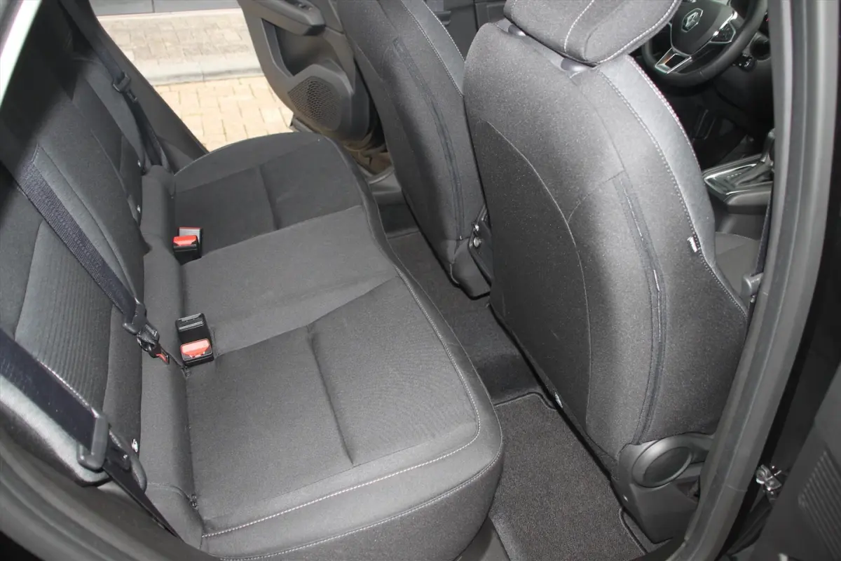 130PK-AUTOM-ZEN-64DKM-NAVI-CRUISE-CLIMA-LMV-