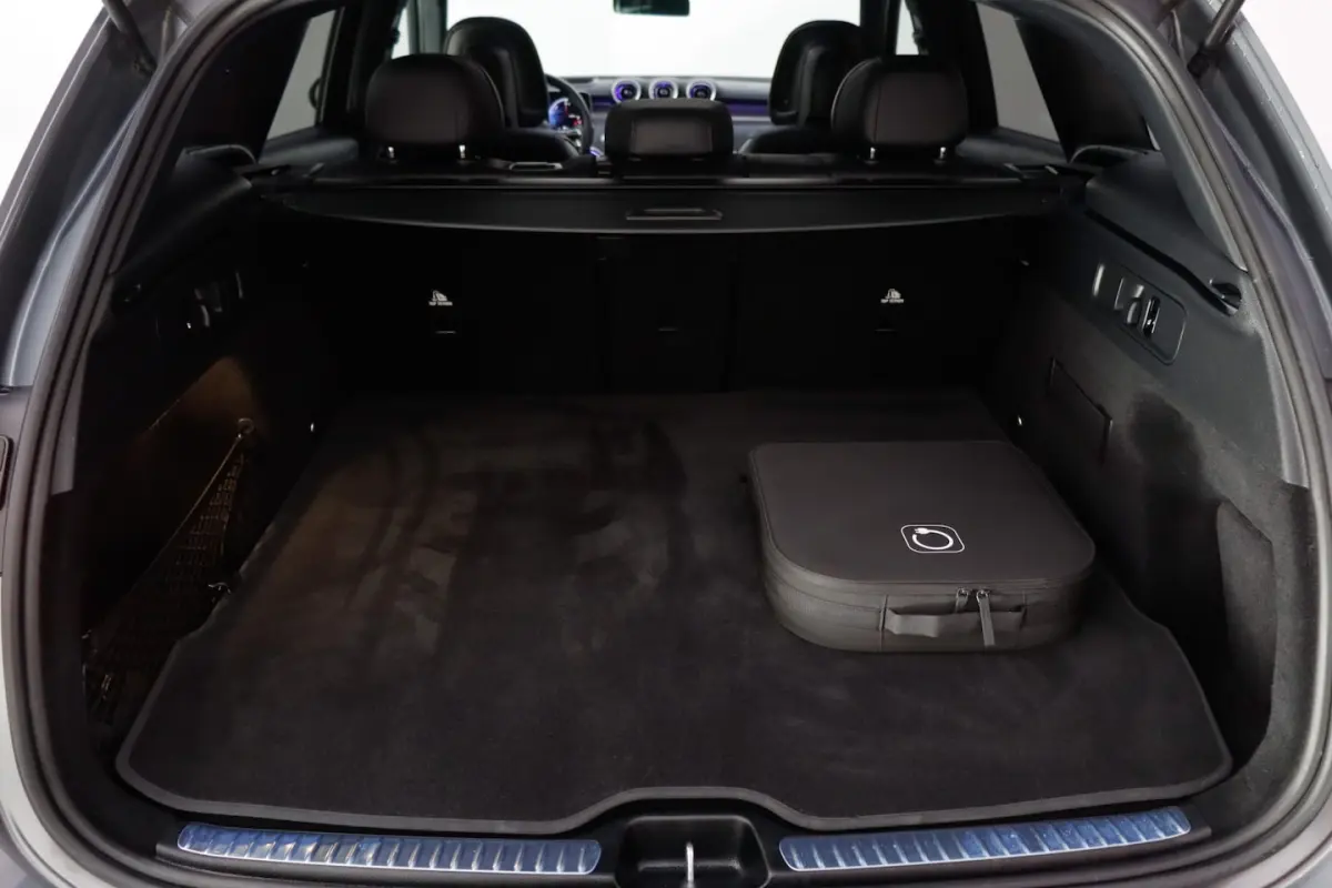400e 4MATIC AMG Line SOH 96% | PANO | BURMESTER | HEAD UP | AMBIANCE LIGHT | 360 CAM | MEM