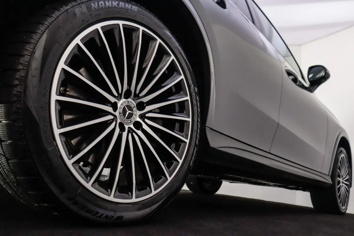400e 4MATIC AMG Line SOH 96% | PANO | BURMESTER | HEAD UP | AMBIANCE LIGHT | 360 CAM | MEM