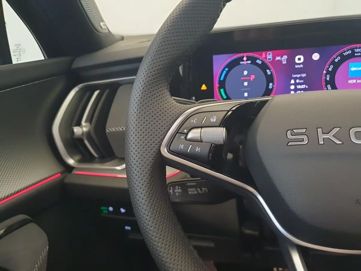1.5 TSI PHEV DSG/AUT 204pk Sportline Business Panoramadak, Wegklapbare Trekhaak, 360 Camer
