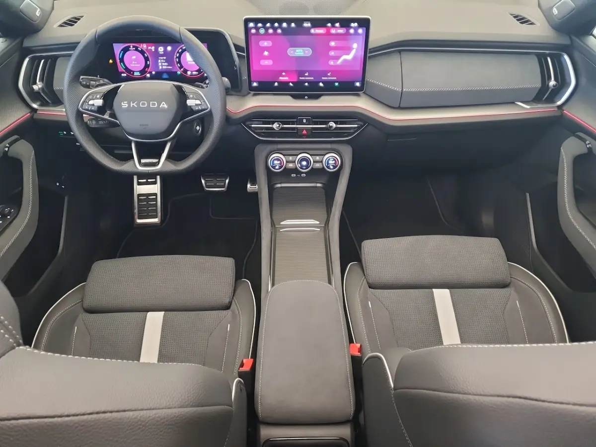 1.5 TSI PHEV DSG/AUT 204pk Sportline Business Panoramadak, Wegklapbare Trekhaak, 360 Camer