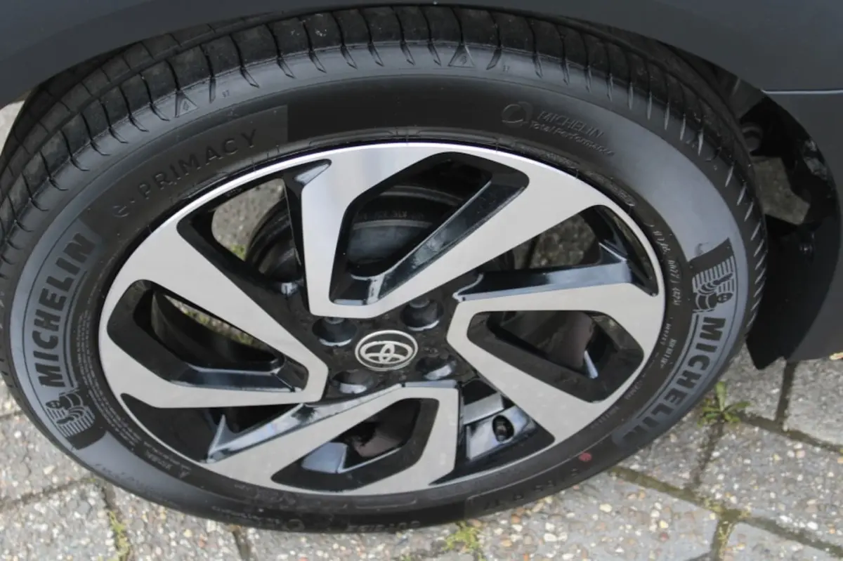 1.0 VVT-i S-CVT Envy Elektrisch schuifdak