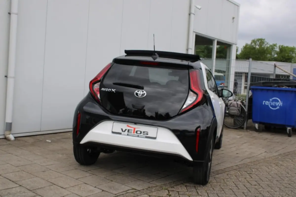 1.0 VVT-i S-CVT Envy Elektrisch schuifdak