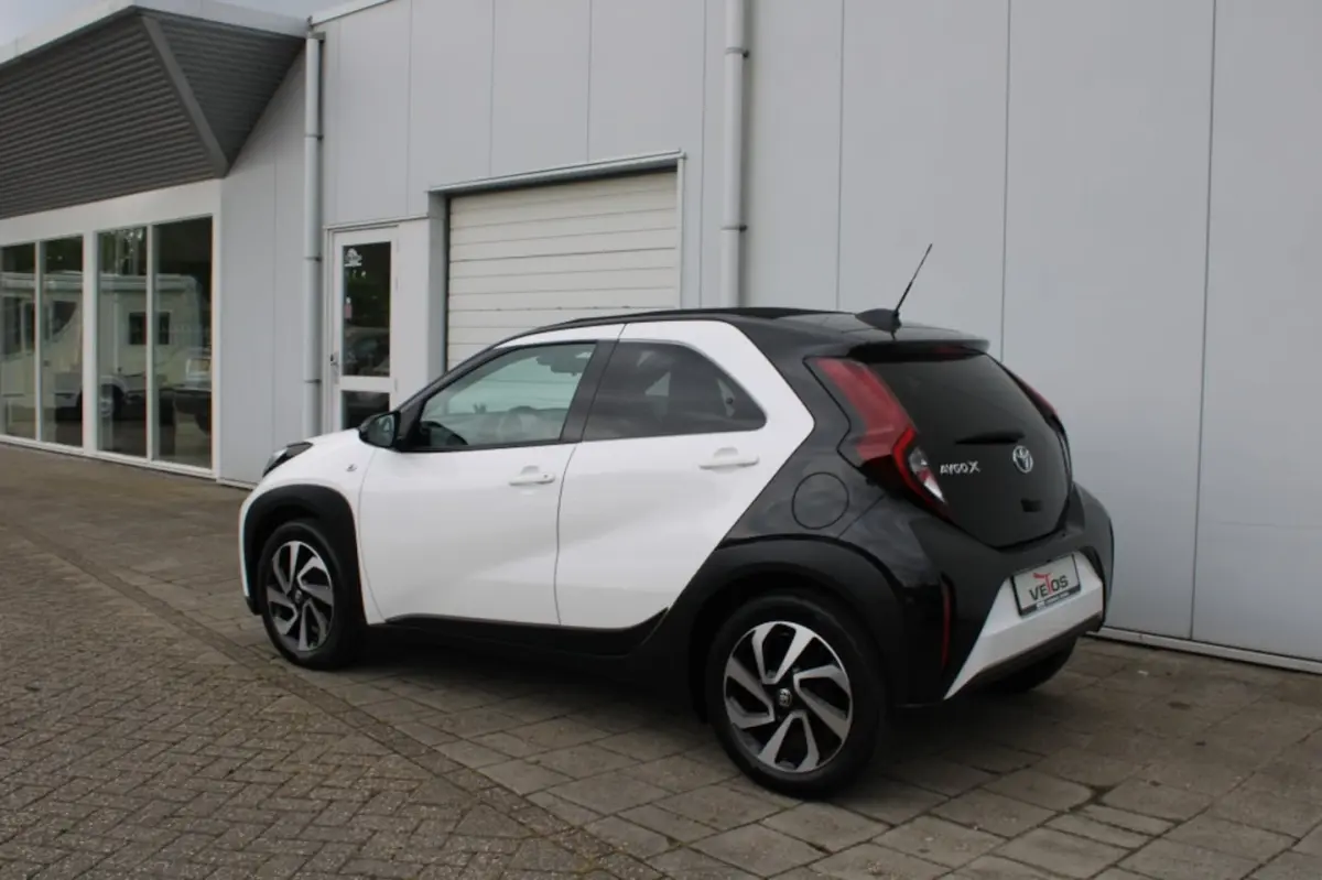 1.0 VVT-i S-CVT Envy Elektrisch schuifdak