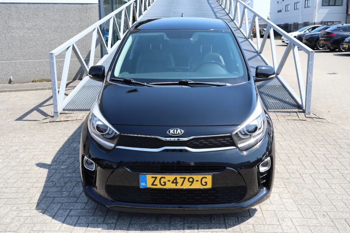 1.0 CVVT Design Edition Achteruitrijcamera/Apple carplay/Cruise control/Climate control/Le