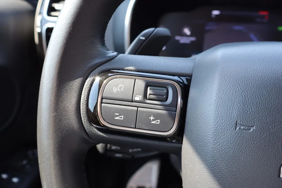 1.2 PureTech Shine Panoramadak Elektrische bestuurdersstoel/Apple carplay/Stoelverwarming/