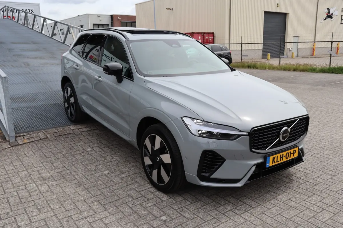 2.0 T8 Plug-in hybrid AWD Dark Soh 100% FABRIEKSGARANTIE Panoramadak/Stoelverwarming v+a/S