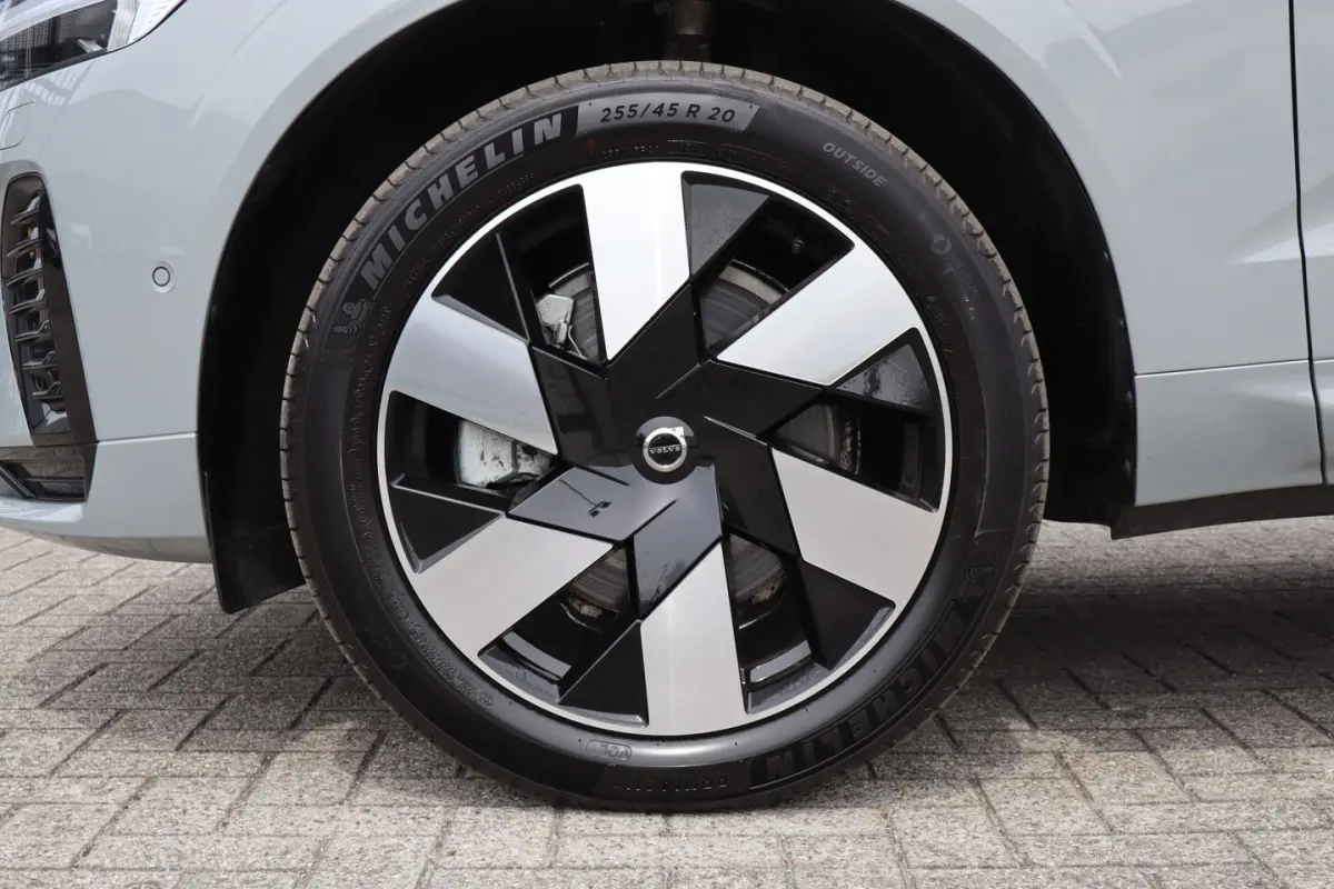 2.0 T8 Plug-in hybrid AWD Dark Soh 100% FABRIEKSGARANTIE Panoramadak/Stoelverwarming v+a/S