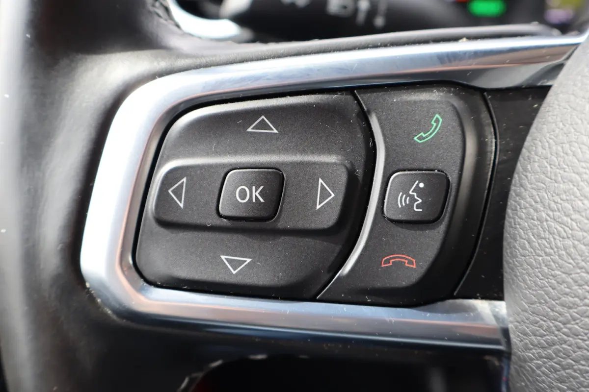 4xe 380 Sahara Camera voor + achter/Apple carplay/Stoelverwarming/Stuurverwarming/Lederen