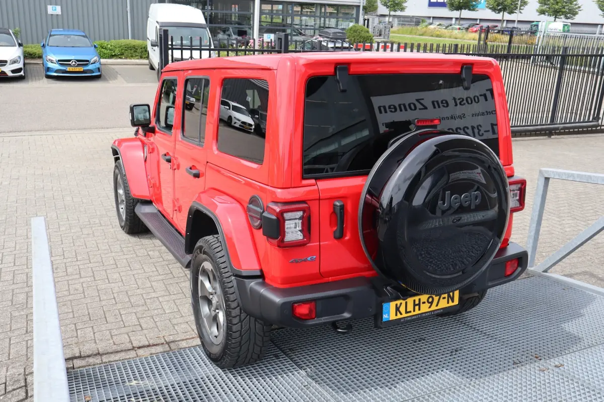 4xe 380 Sahara Camera voor + achter/Apple carplay/Stoelverwarming/Stuurverwarming/Lederen
