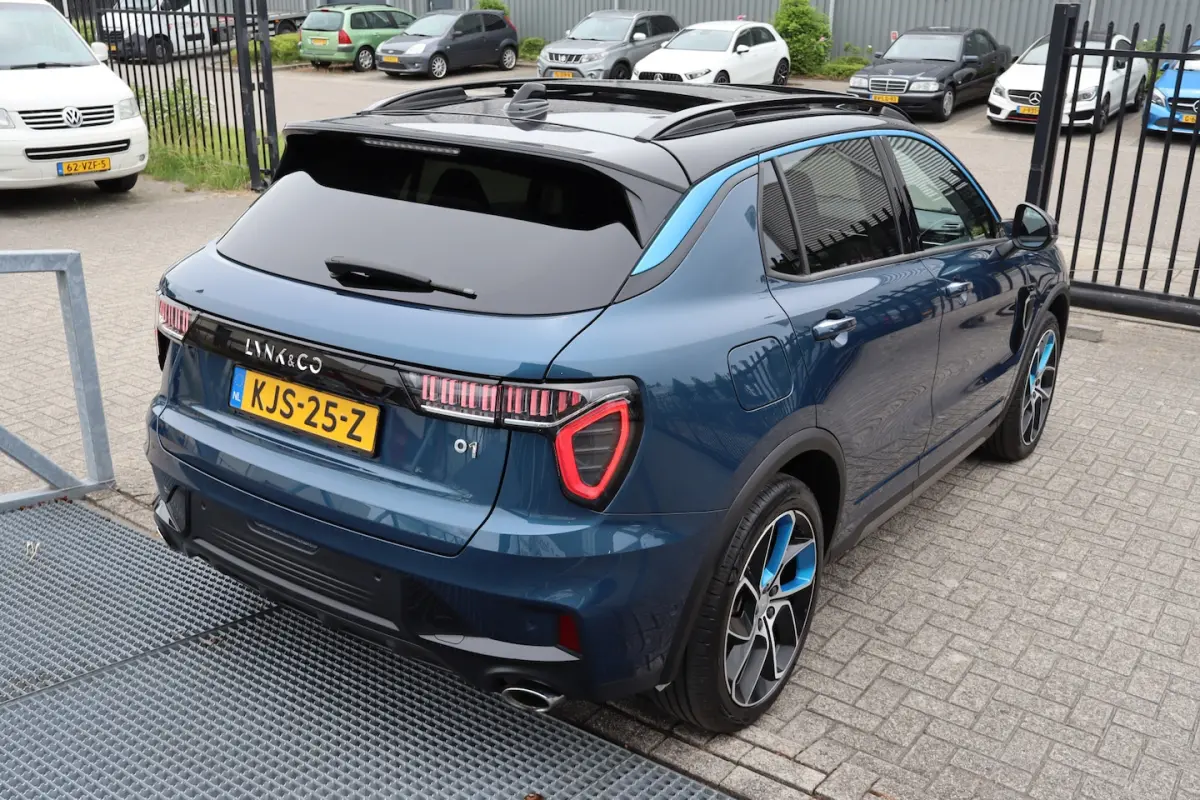 1.5 Panoramadak/360Â° Camera/Keyless/Lane assist/Adaptive cruise control/Apple carplay/Clim