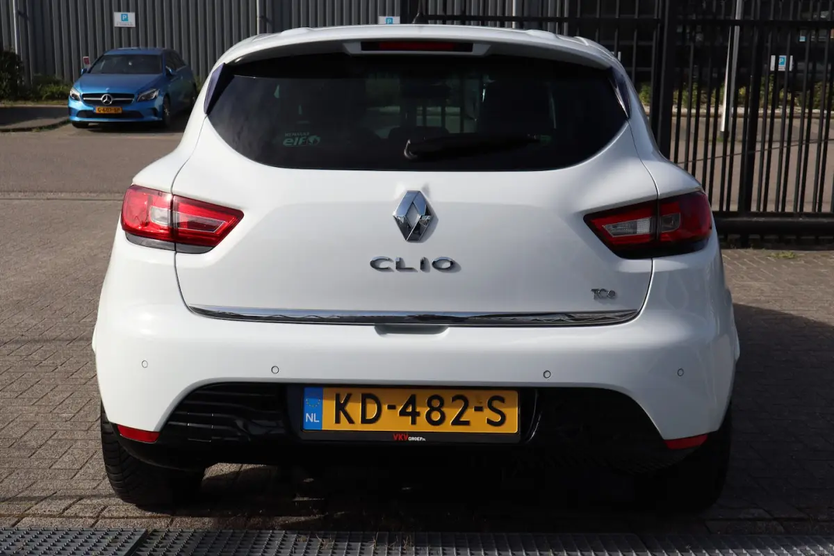0.9 TCe Eco2 Limited Airco/Cruise control/Parkeersensoren achter/Navigatie/Radio/16'' Lich