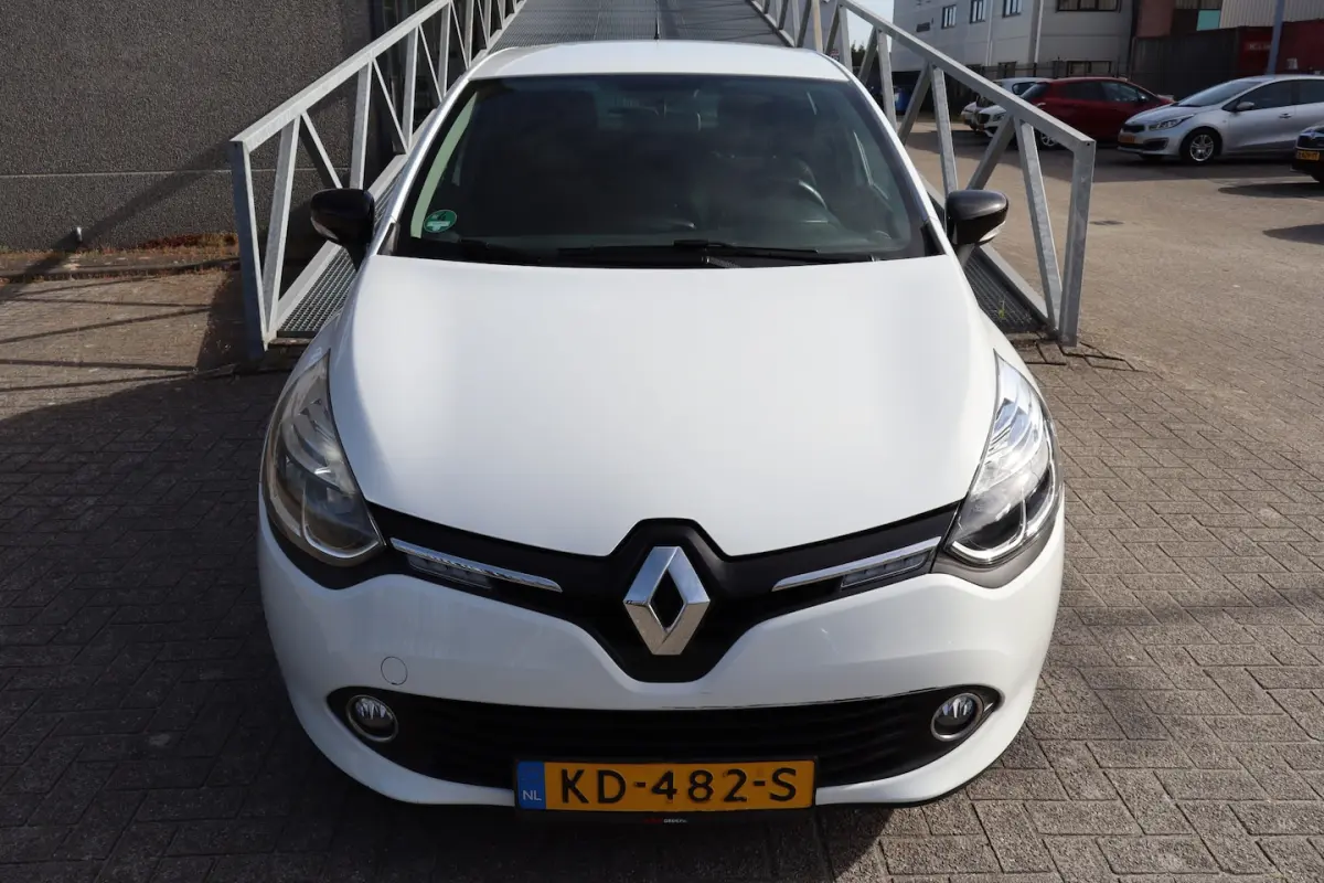 0.9 TCe Eco2 Limited Airco/Cruise control/Parkeersensoren achter/Navigatie/Radio/16'' Lich