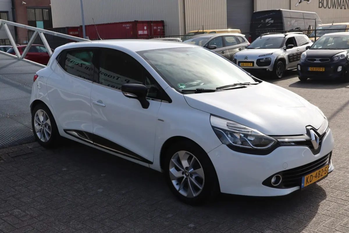 0.9 TCe Eco2 Limited Airco/Cruise control/Parkeersensoren achter/Navigatie/Radio/16'' Lich