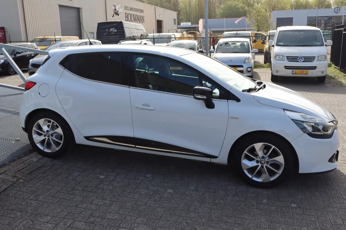 0.9 TCe Eco2 Limited Airco/Cruise control/Parkeersensoren achter/Navigatie/Radio/16'' Lich