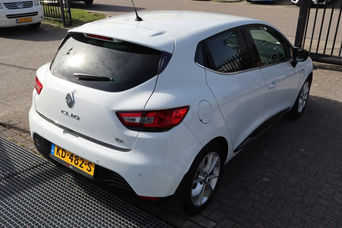 0.9 TCe Eco2 Limited Airco/Cruise control/Parkeersensoren achter/Navigatie/Radio/16'' Lich