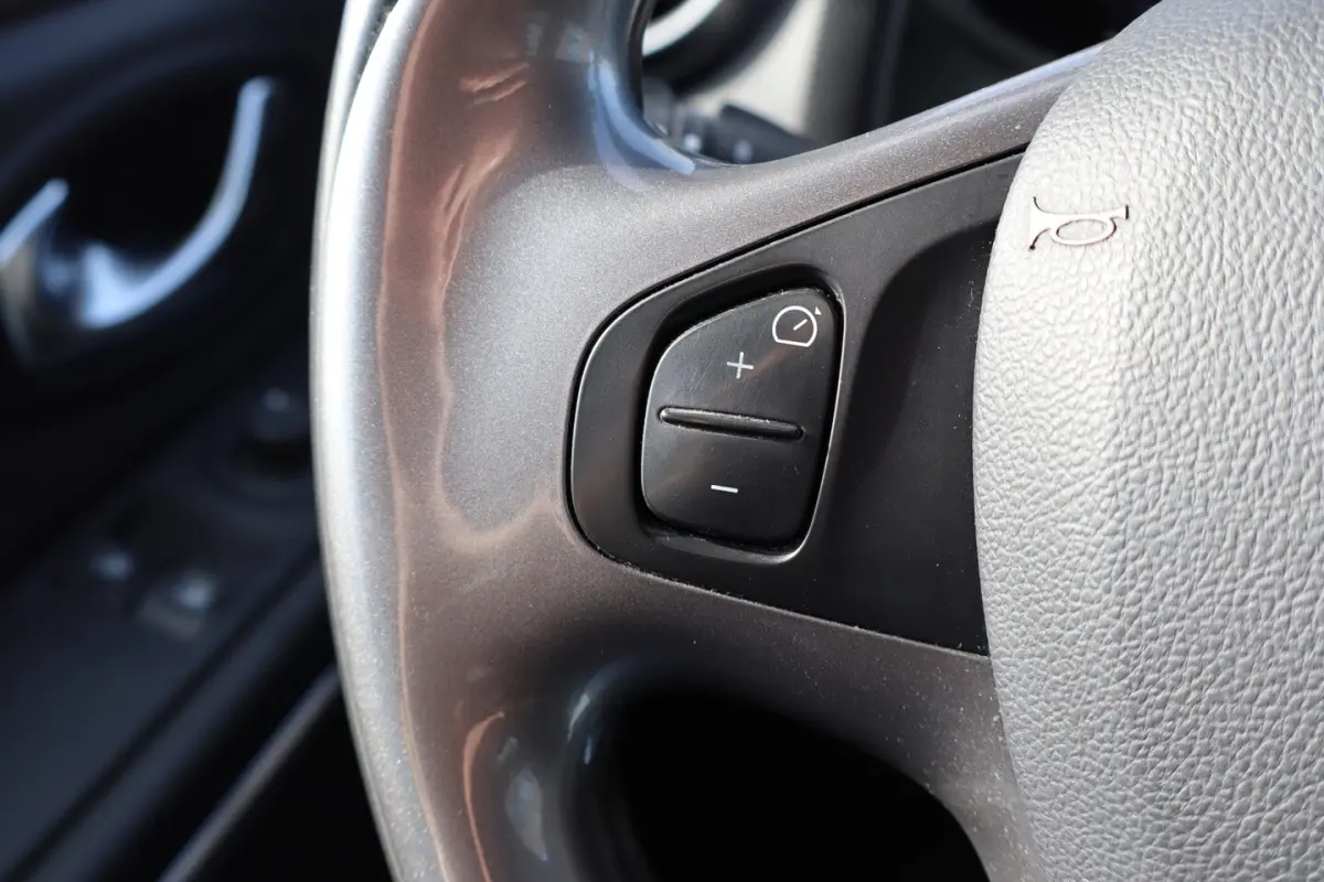 0.9 TCe Eco2 Limited Airco/Cruise control/Parkeersensoren achter/Navigatie/Radio/16'' Lich