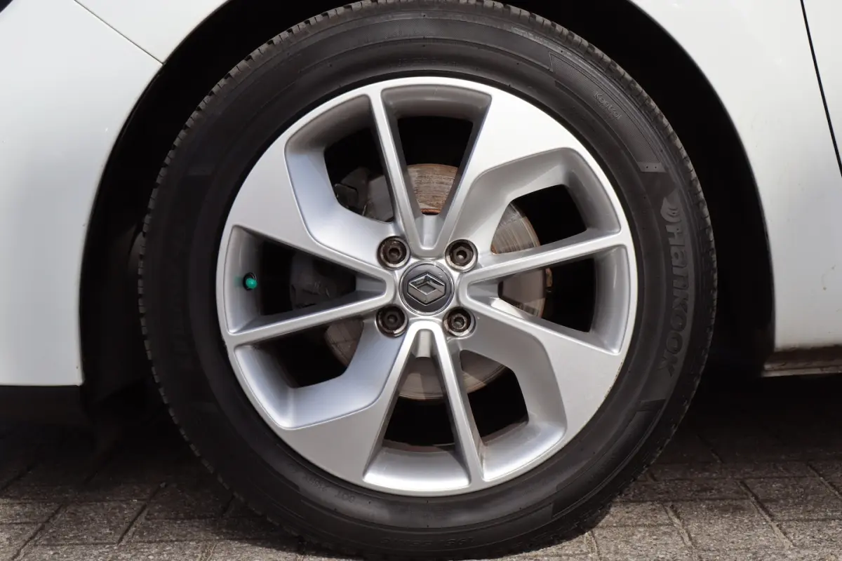 0.9 TCe Eco2 Limited Airco/Cruise control/Parkeersensoren achter/Navigatie/Radio/16'' Lich
