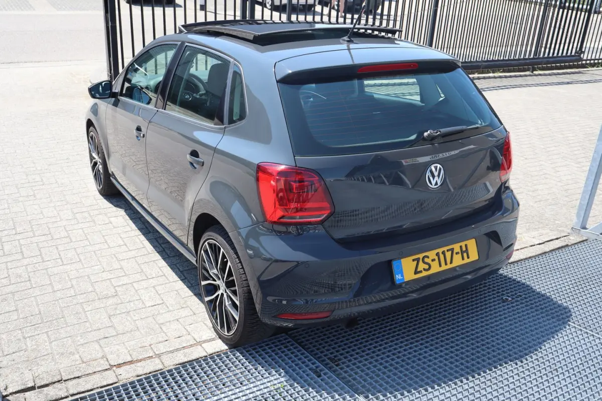 1.2 TSI Highline Panoramadak/Bluetooth/Airco/Licht metalen velgen