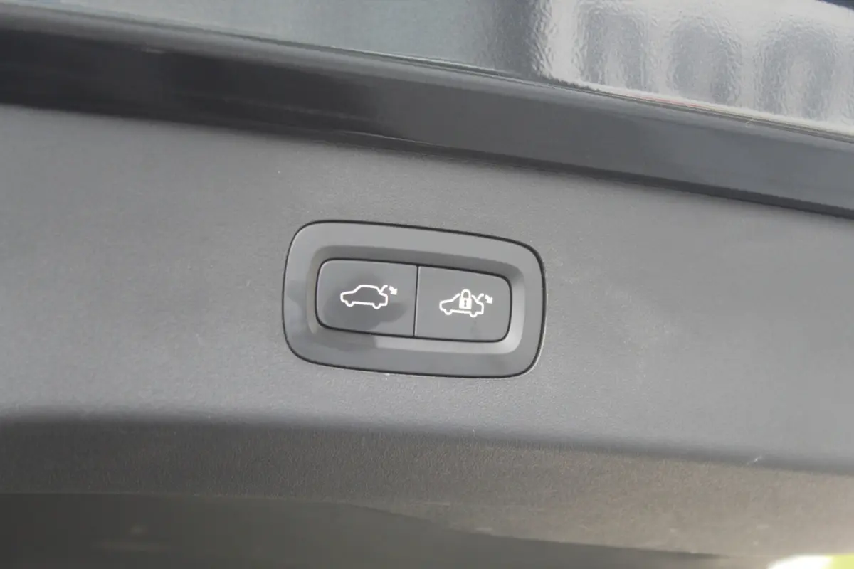 1.5 Panoramadak/360Â° Camera/Keyless/Lane assist/Adaptive cruise control/Navigatie/Apple ca