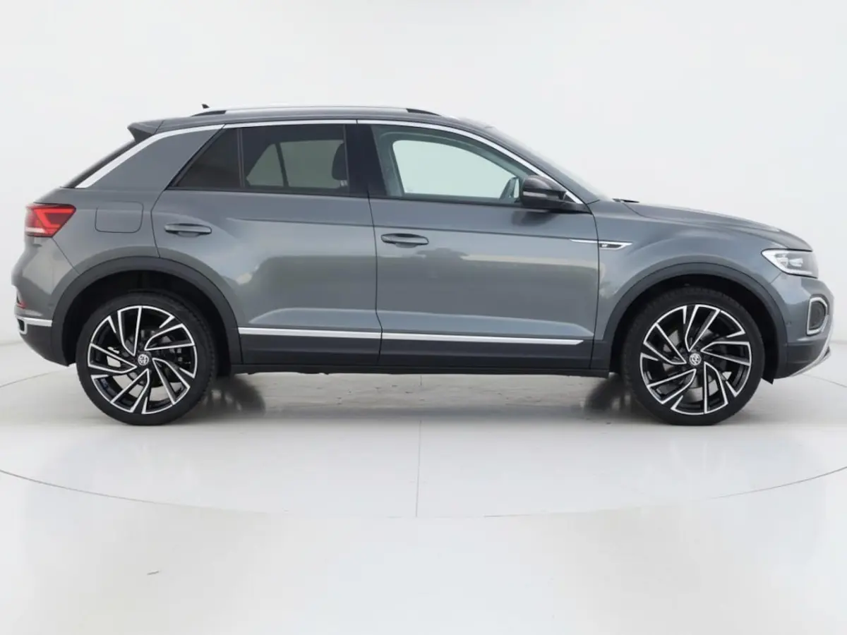1.0 TSI R-Line | Clima | Cruise | Multimedia/Navi | Stoelverwarming | PDC + Camera |
