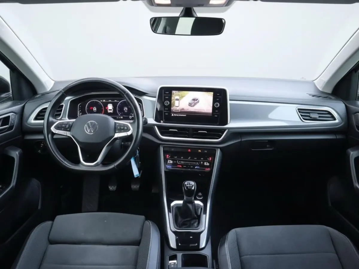 1.0 TSI R-Line | Clima | Cruise | Multimedia/Navi | Stoelverwarming | PDC + Camera |