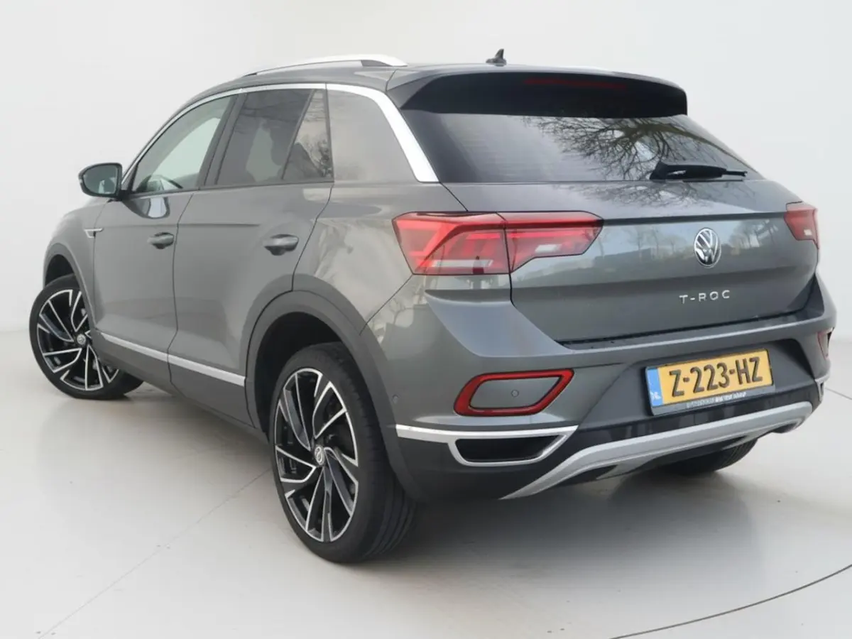 1.0 TSI R-Line | Clima | Cruise | Multimedia/Navi | Stoelverwarming | PDC + Camera |