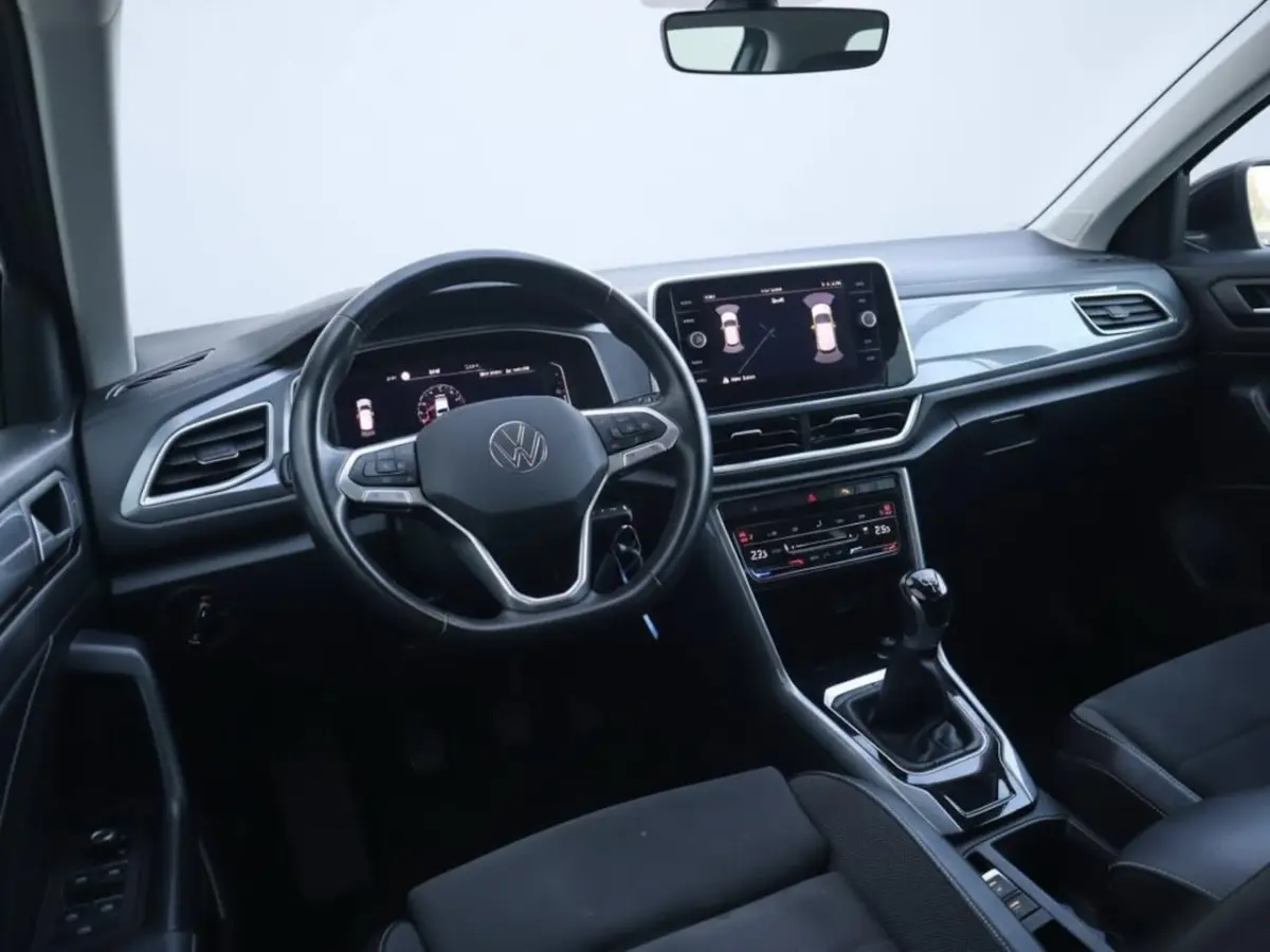 1.0 TSI R-Line | Clima | Cruise | Multimedia/Navi | Stoelverwarming | PDC + Camera |